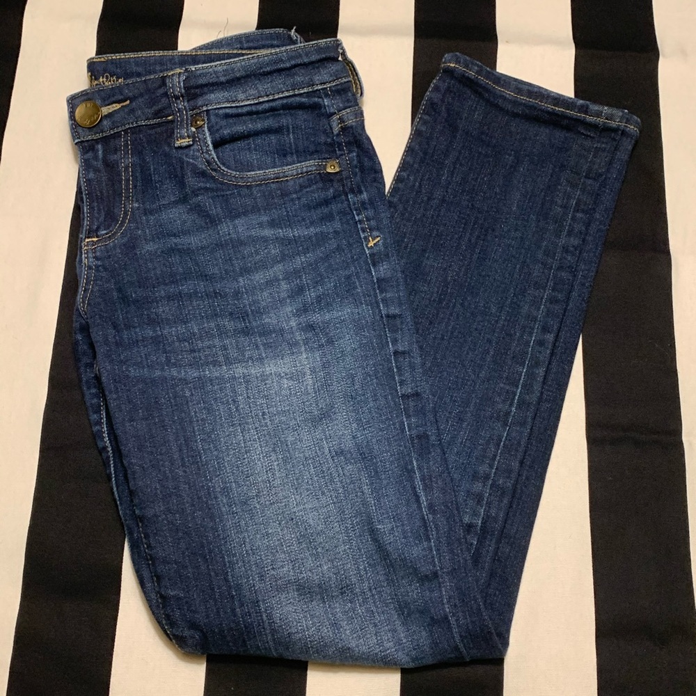 🔥 Kut from the Kloth Catherine boyfriend jeans 🔥 - Picture 3 of 8